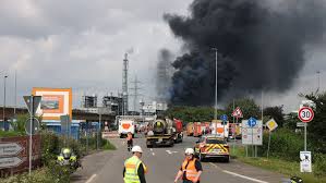 Strong explosion in the german city of leverkusen. Ltbev4jcxoy8sm