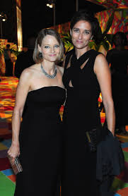Jodie foster cleared up her relationship status with aaron rodgers on thursday while promoting her new movie the mauritanian on jimmy kimmel live. Jodie Foster And Alexandra Hedison Alexandra Hedison Jodie Foster Celebs