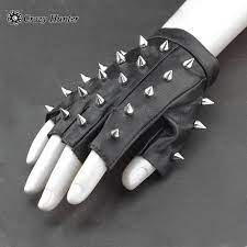Spiked fingerless gloves