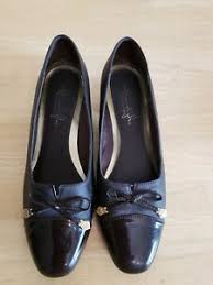 Next day delivery and free returns available. Soft Style By Hush Puppies Women S Size 7 M Shoes Black Low Heels Pumps Slip On Ebay