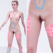 Miley Cyrus Nude Photos & Naked Sex Videos