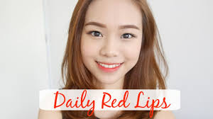 red lips makeup