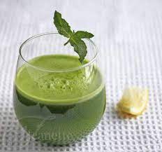 kale spinach lettuce apple green juice
