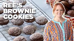 Inspired by the delicious recipes and adventurous lifestyle of the pioneer woman, these cowboy cookies are thick, chewy, and full of rich chocolate and molasses flavor. The Pioneer Woman Makes Brownie Cookies The Pioneer Woman Food Network Youtube