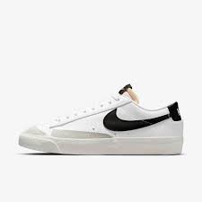 Women's Shoes, Clothing & Accessories. Nike.com