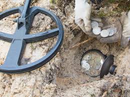 Best Metal Detector For The Money And Beginners