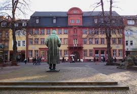 Für kinder, die nicht in begleitung der eltern oder großeltern reisen, ist eine separate buchung hier finden sie alles rund um ihre reise: Haus Zum Riesen Heidelberg Wikipedia