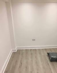 light grey oak laminate flooring