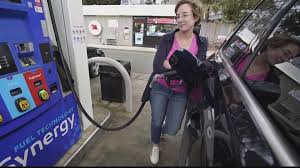 paying for gas with cash can save you