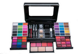top 10 best makeup kits in india with