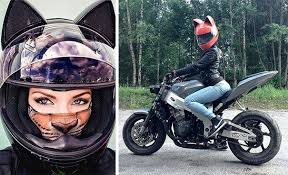 Your sensational love of cats now available in motorcycle helmet fashion. Cat Motorcycle Helmets Designed With The Crazy Cat Person In Mind