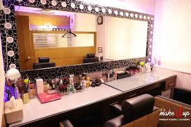 make u up makeup studio academy in