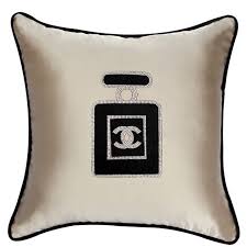 Trova una vasta selezione di cuscino chanel a prezzi vantaggiosi su ebay. Sassyhome1