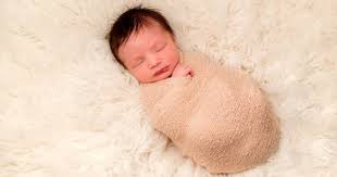 How To Swaddle A Baby The Right Way Photos Videos