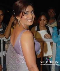 Semono iku: Indian vintage actress Sonali Kulkarni hoot in, sonalee  kulkarni HD phone wallpaper | Pxfuel