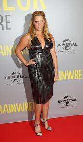 Amy Schumer gatecrashers a stag do in ...