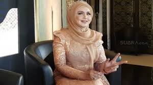 Meskipun hanyalah dakwaan berdasarkan bukti ujian pemeriksaan doktor yang tersebar. 5 Potret Maternity Siti Nurhaliza Yang Kece Baby Bump Bikin Gemas