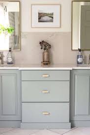 how to paint bathroom cabinets without