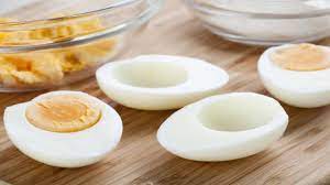 what s better egg white or egg yolk