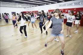 seoul runs k pop dance cles for