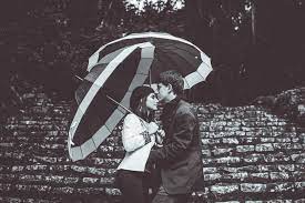 fotos de casal na chuva