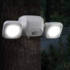 mr beams outdoor 500 lumen battery powered motion activated integrated led twin head security light white 3 pack