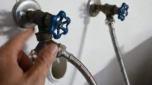 Intelliflow senses your washing machine's current flow and immediately shuts off the water supply if an inlet hose bursts. How To Replace Leaking Washing Machine Water Shutoff Valves Youtube