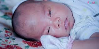 Dukung bayi anda rapat ke bahu anda. Susah Sangat Nak Sendawakan Bayi Fokuskan Pada Bahagian Kiri Belakang Badan Bayi Antara Petuanya Pa Ma