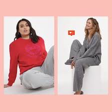 So slip into cozy loungewear sets featuring tracksuits, jumpsuits, dresses, or sleepwear, and give it a rest. Loungewear 20 Best Womens Loungewear 2021 Editor S Picks