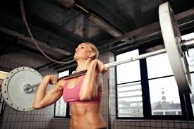 weight can the average woman lift