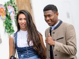 180cm, 72kg compare david alaba to top 5 similar players similar players are based on their statistical profiles. Alaba Wird Vater Alle Warten Auf Das Baby Fussball Vienna At