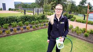 How to keep your grass green in winter / ColourGuard Plus - YouTube