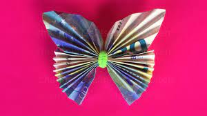 Diy anleitung zum falten eines schmetterlings aus geld. Geldscheine Falten Schmetterling Einfachen Schmetterling Aus Geld Falten Zur Hochzeit Youtube
