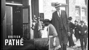 Jul 17, 2021 · zhang ziyu towers at a height of 7 feet and 5 inches or 2.26m tall. Giant Man 9 Feet 7 Inches Normal Wife Aka Tall Man 9 7 Chicago 1914 1918 Youtube