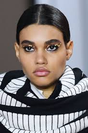 makeup looks from fall 2018 runways