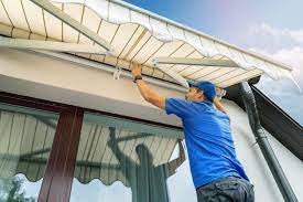 how much does a retractable awning cost