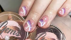 salons for acrylic nails in driffield