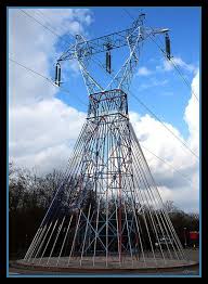 HAUTE TENSION RELOOKEE | Industrial photography, Installation art,  Transmission tower
