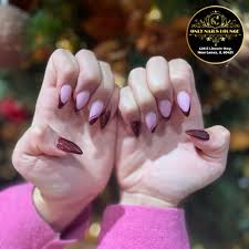 only nails lounge