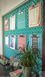 It's super easy decorative bulletin boards you can make for just $2! 20 Really Cool Bulletin Boards You Can Set Up Yourself Home Office Organization Cool Bulletin Boards Craft Room Office