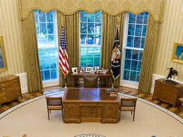 King had been elsewhere in the white house, but is now prominently on the mantel above the oval office fireplace. What World Leaders Desks Look Like Around The World