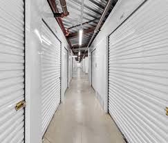 storage units at 3111 centerpoint pkwy