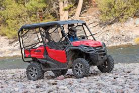 Honda has chosen to size its bench seat pioneer 1000 a mite smaller than the defender, though one will likely only notice the difference in length. Honda Pioneer 1000 5 Full Test Utv Action Magazine