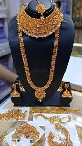 golden copper maharashtrian bridal