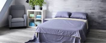 7 Bedding Colors That Go With Gray Walls