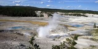 Forscher wollen nun einen ausbruch verhindern. Was Unter Dem Yellowstone Supervulkan Vor Sich Geht Natur Derstandard De Wissen Und Gesellschaft