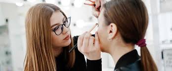 tips memulai bisnis makeup artist mua