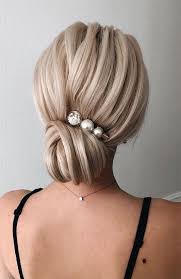 Женские вечерние прически на длинные волосы по типу «мальвины» можно сделать как из прямых, так и из кучерявых или волнистых волос. Vechernie Pricheski Na Dlinnye Volosy 2020 2021