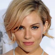 24 short haircuts and hairstyles to inspire your new look.long hairstyle with short flipped up layers in 2020 these pictures of this page are about:short flip shag hairstyles. Hair That Flips Up At The Ends How To Stop It The Skincare Edit