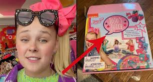 Use the controls listed below to play jojo siwa games. Jojo Siwa S Inappropriate Children S Card Game Has Been Pulled From Stores Popbuzz